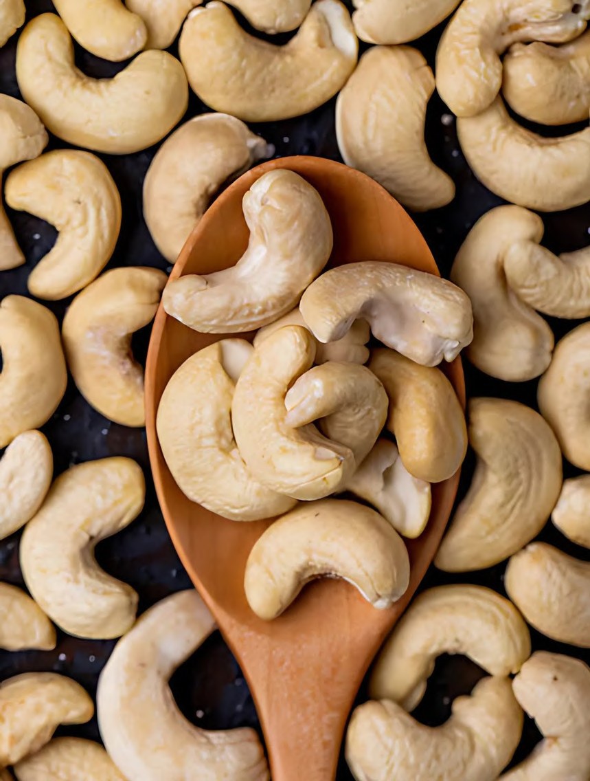 Premium whole cashew kernels